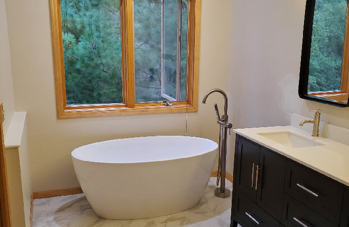 Freestanding Tub Installation in Minneapolis by Great Lakes
