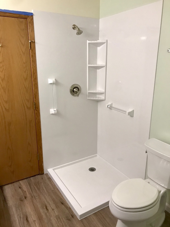 Onyx Glacier Walk-in Shower