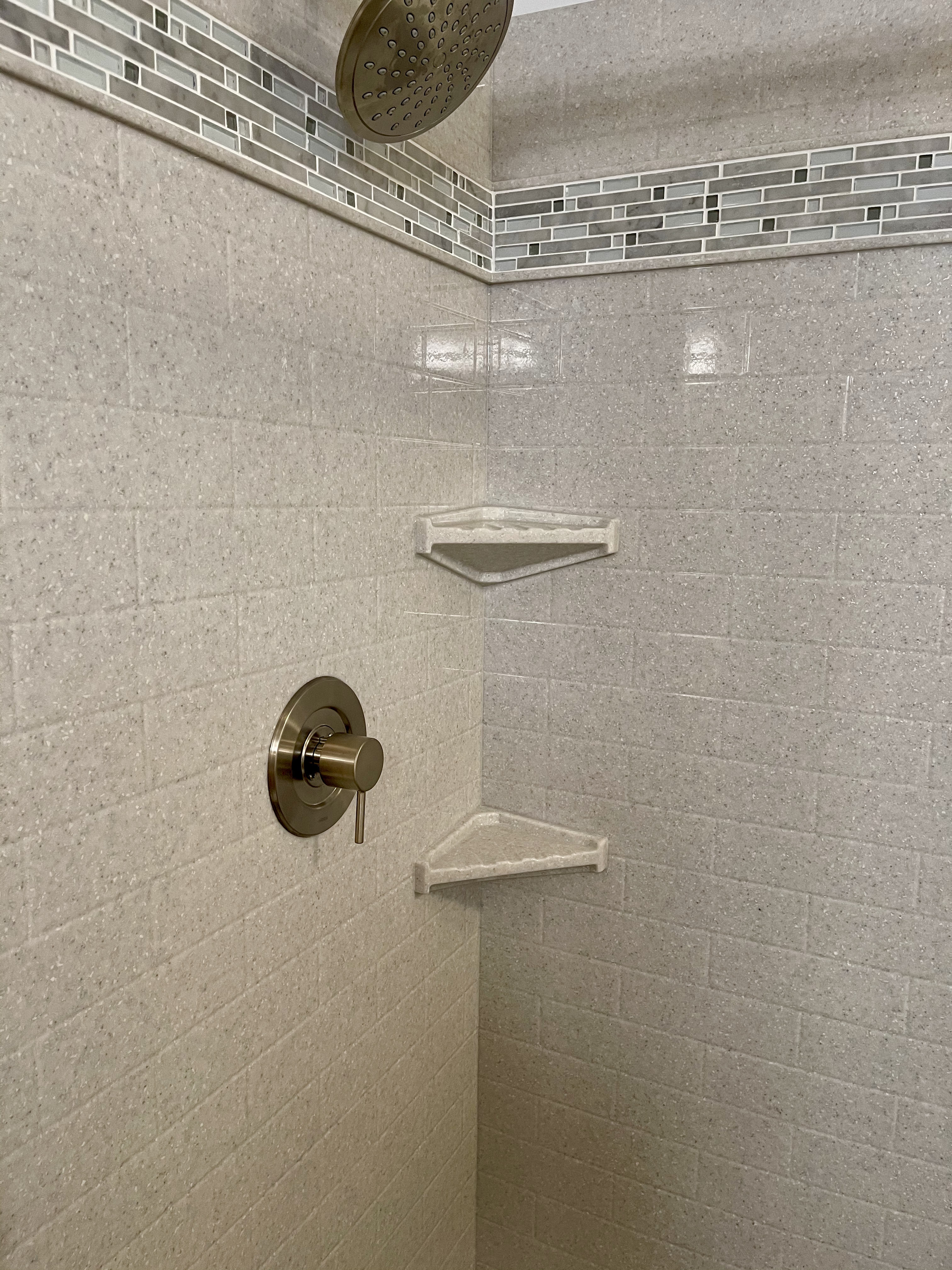 Onyx Sterling Subway Surround with Mosaic Tile Trim