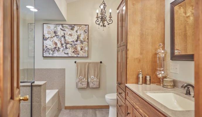 Modern bathtroom vanity